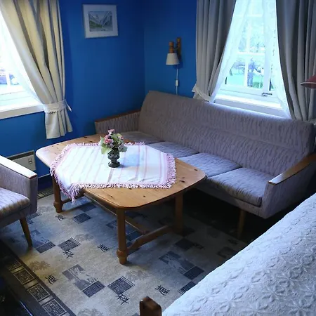 Knausen Cottages Lodge *